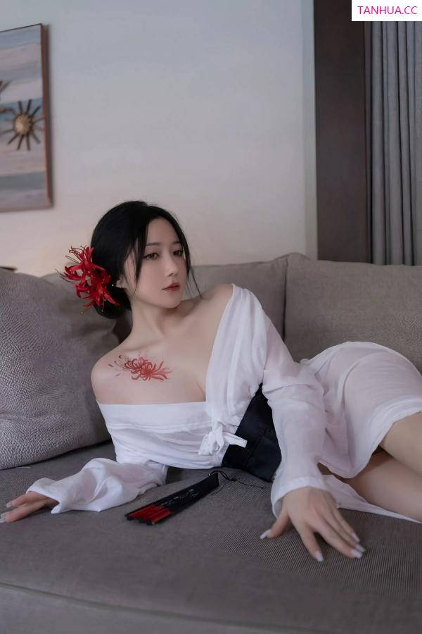 鱼子酱fish  [XiuRen]高清写真图 2025.07.04 No.10514 鱼子酱Fish 白色丝袜第29张图片